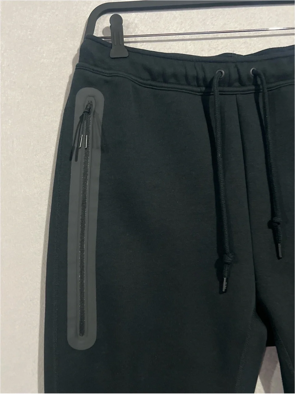 Nike Tech Fleece Joggers Pants Men’s Medium Black Sweatpants FB8002-010